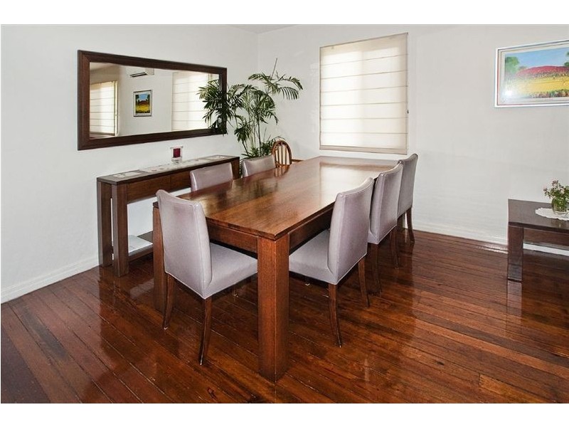 23 Murray Street, Sandgate QLD 4017