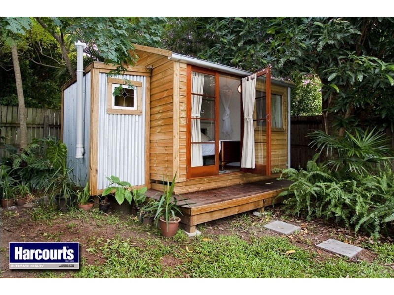 10 Todd Street, Shorncliffe QLD 4017