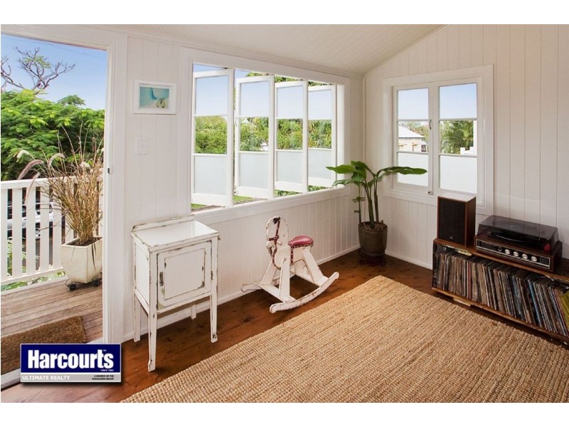 10 Todd Street, Shorncliffe QLD 4017