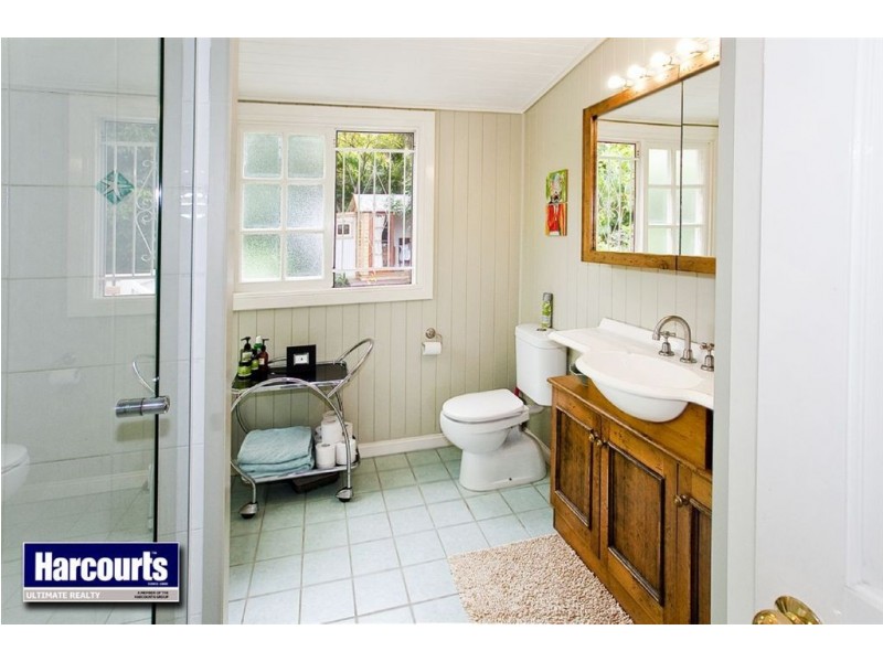 10 Todd Street, Shorncliffe QLD 4017