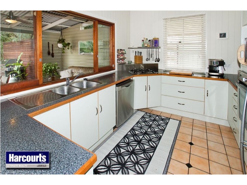 10 Todd Street, Shorncliffe QLD 4017