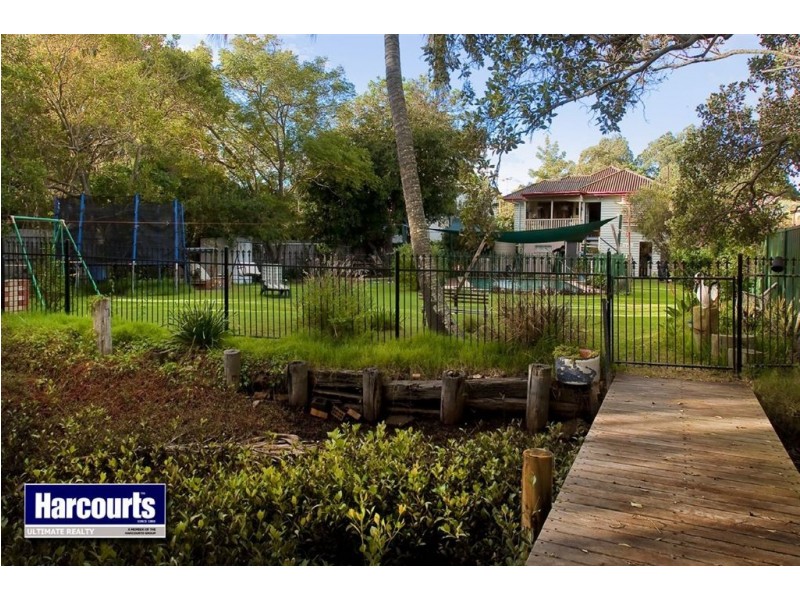 34 Wharf Street, Shorncliffe QLD 4017