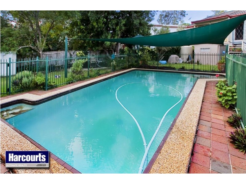 34 Wharf Street, Shorncliffe QLD 4017