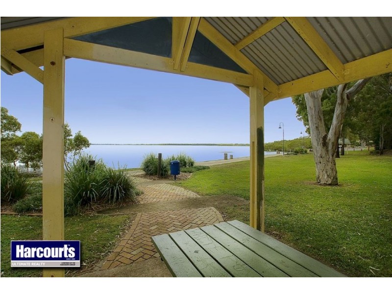 7 Beach Road, Deception Bay QLD 4508