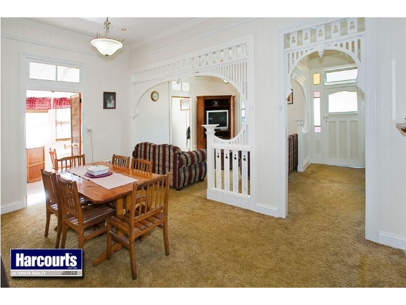 81 Palm Avenue, Shorncliffe QLD 4017