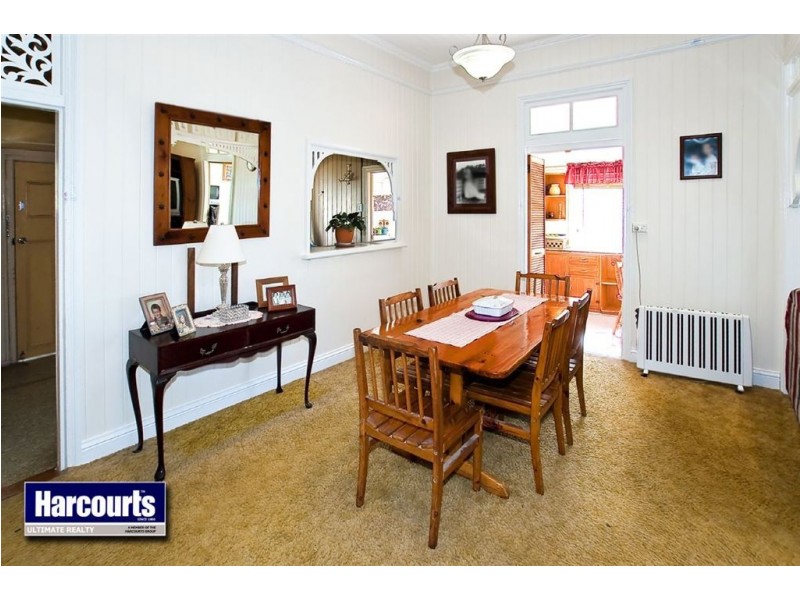 81 Palm Avenue, Shorncliffe QLD 4017