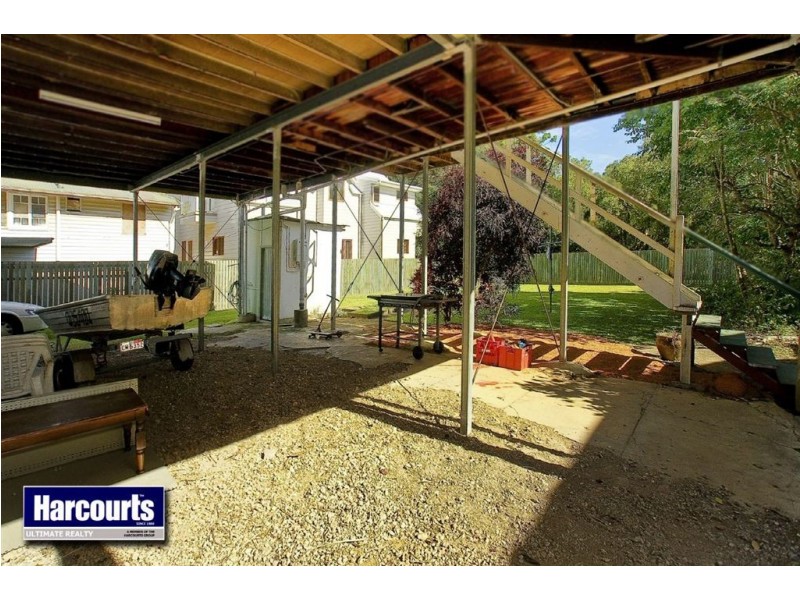 81 Palm Avenue, Shorncliffe QLD 4017