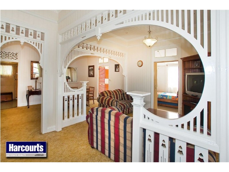 81 Palm Avenue, Shorncliffe QLD 4017