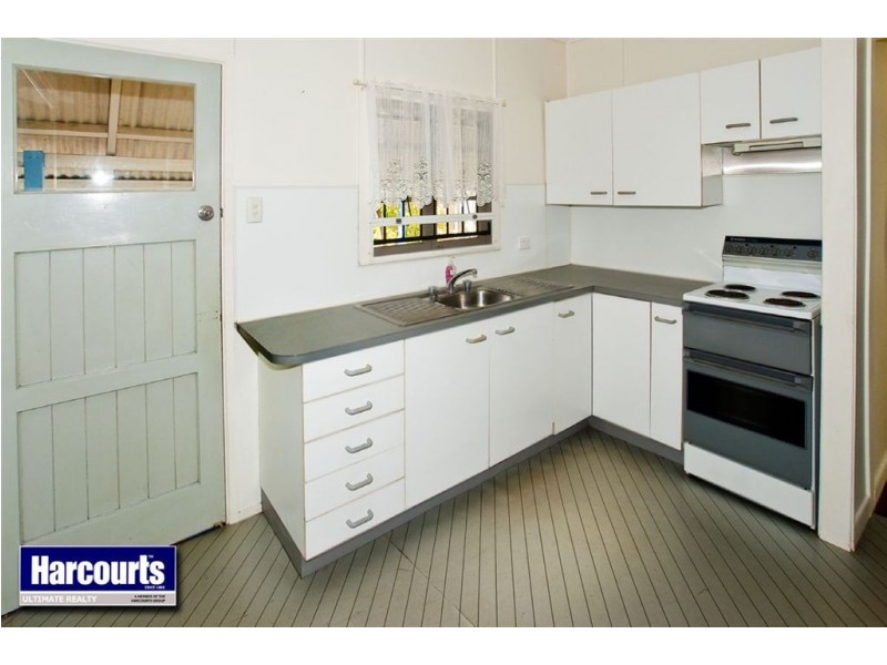10 Ewart Street, Clontarf QLD 4019