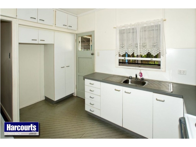 10 Ewart Street, Clontarf QLD 4019