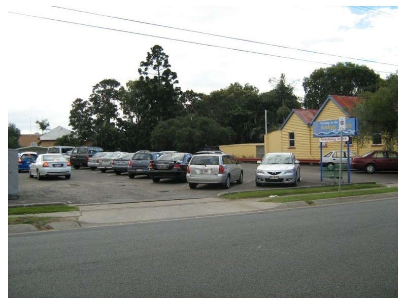 16  Brighton road, Sandgate QLD 4017