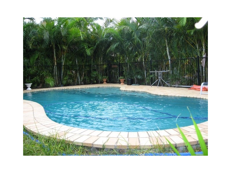 25 Kennedy Dr, Capalaba QLD 4157