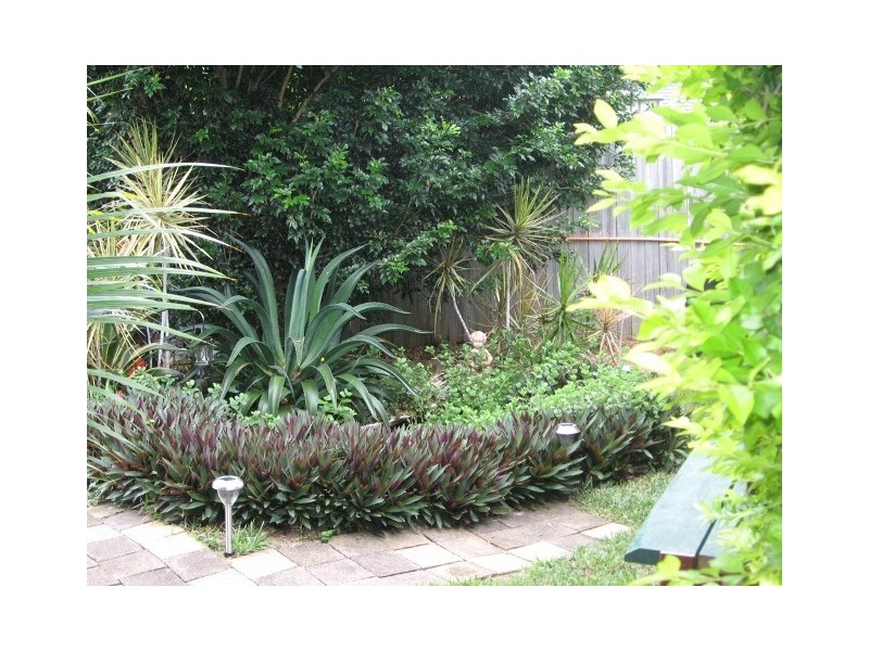 25 Kennedy Dr, Capalaba QLD 4157