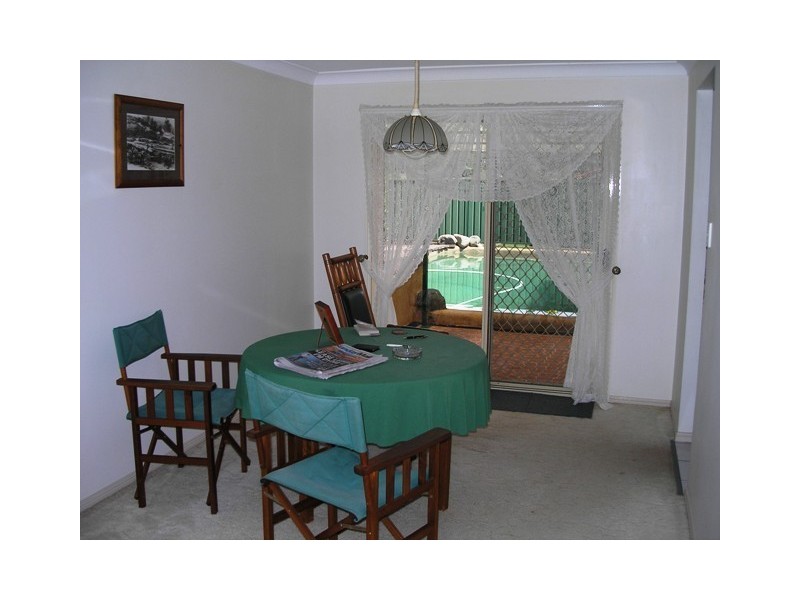 8 Montrose Place, Redland Bay QLD 4165