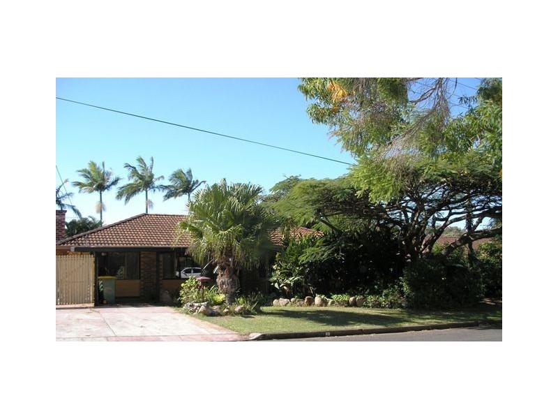 5 Albatross Street, Victoria Point QLD 4165