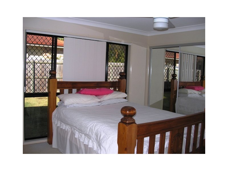 5 Seaholly Cres, Victoria Point QLD 4165
