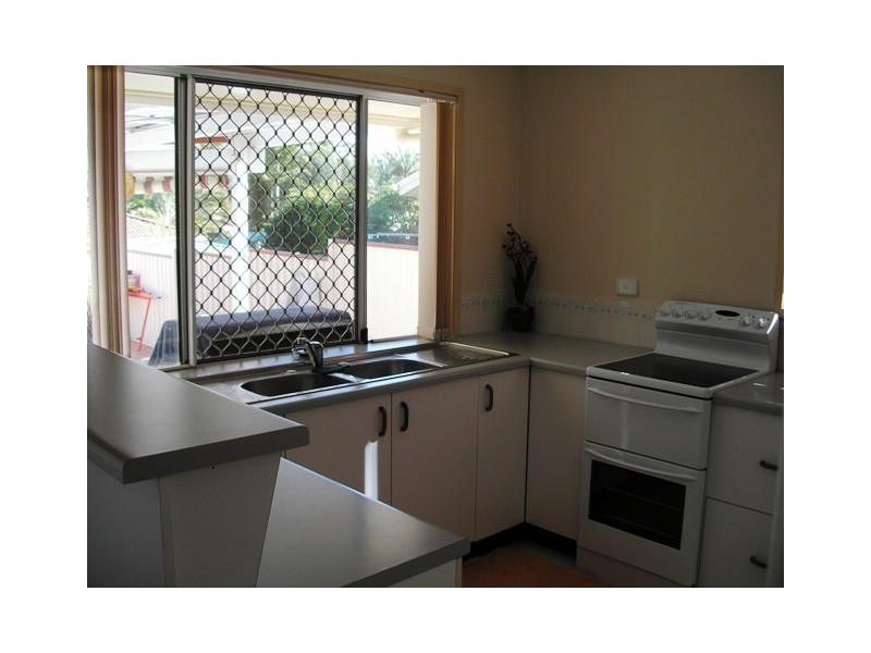 111 Cane Street, Redland Bay QLD 4165