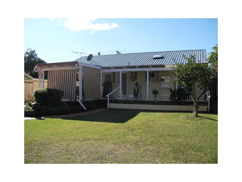 111 Cane St, Redland Bay QLD 4165