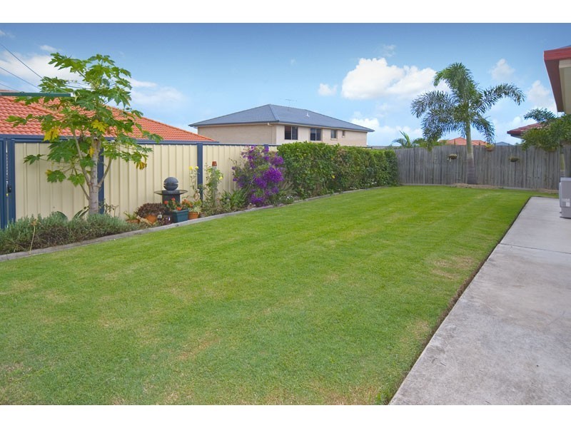 12 Torquay Rd, Redland Bay QLD 4165