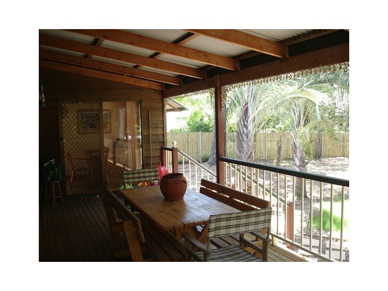 12 Mooroondu St, Coochiemudlo Island QLD 4184