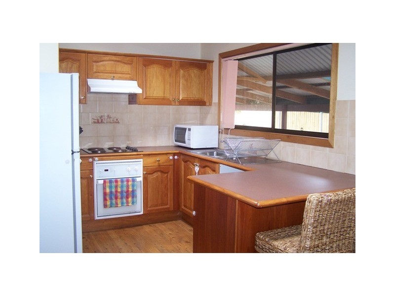 12 Mooroondu St, Coochiemudlo Island QLD 4184