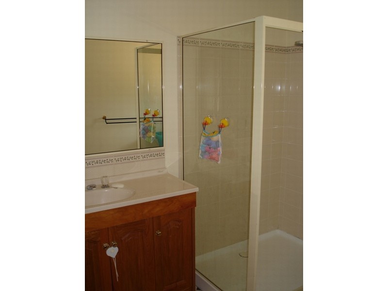 12 Mooroondu St, Coochiemudlo Island QLD 4184