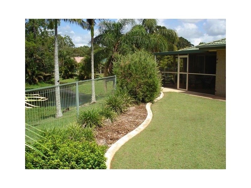 12 Buckler Ct, Redland Bay QLD 4165
