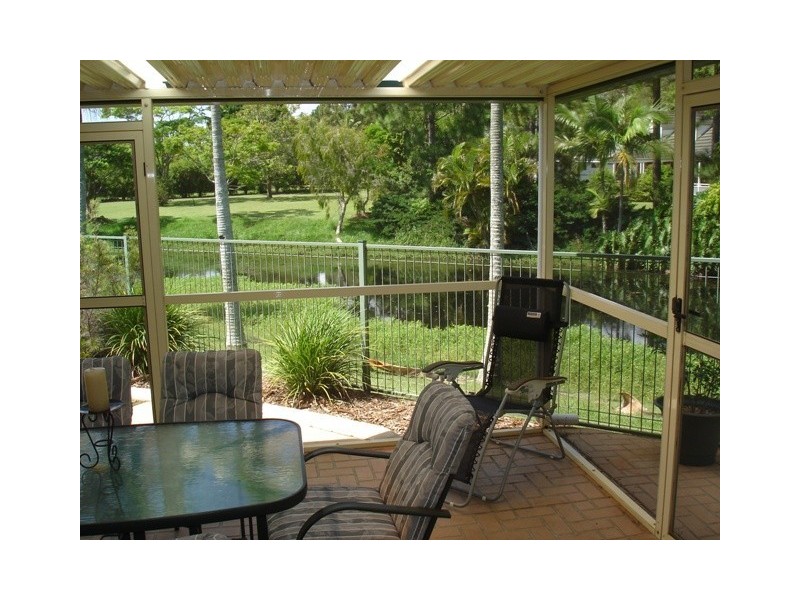 12 Buckler Ct, Redland Bay QLD 4165
