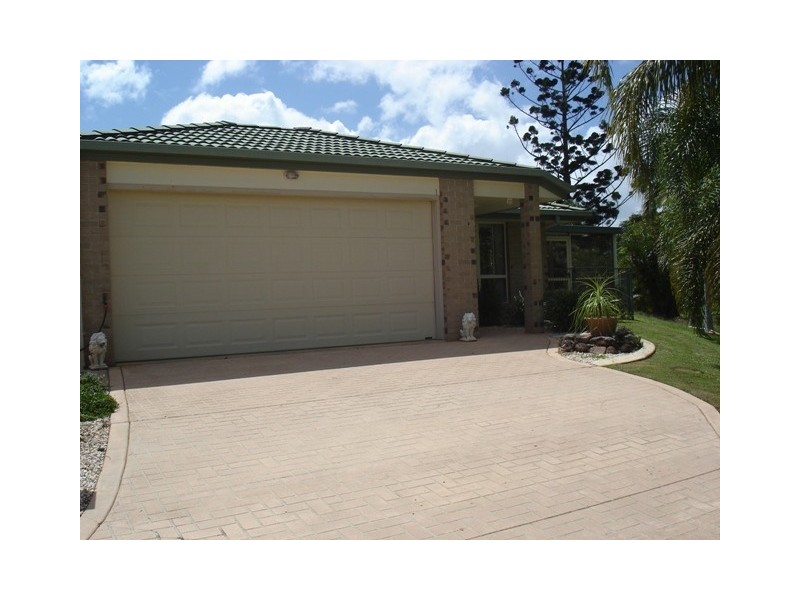 12 Buckler Ct, Redland Bay QLD 4165