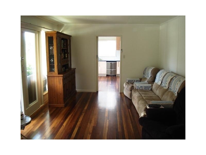 15 Outridge St, Redland Bay QLD 4165