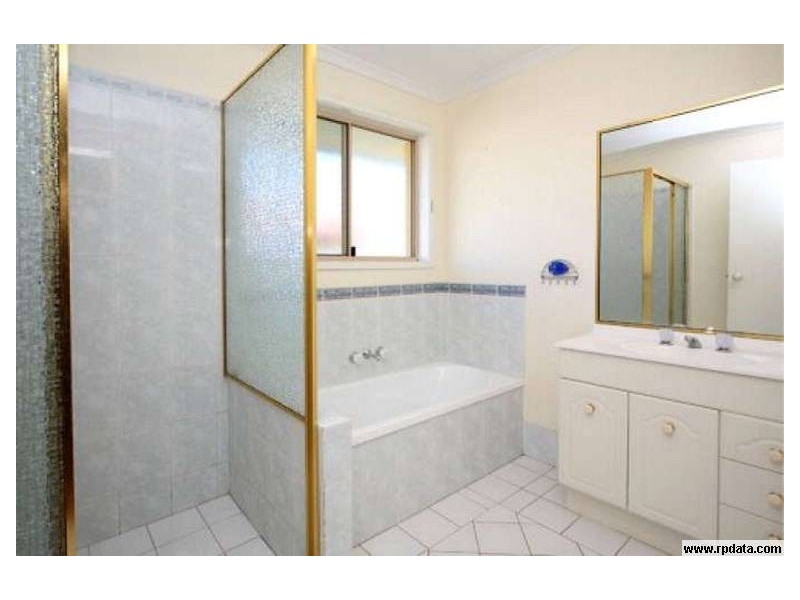14 Cygnet St, Victoria Point QLD 4165