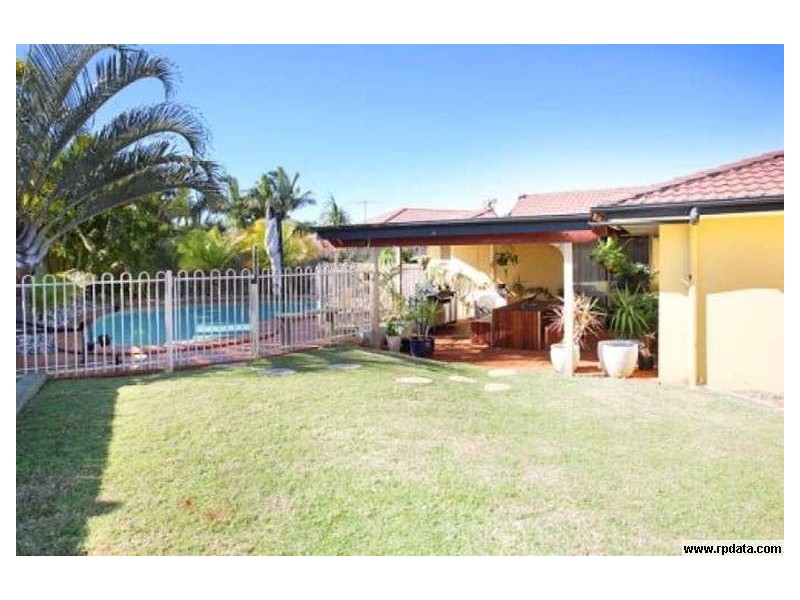 14 Cygnet St, Victoria Point QLD 4165