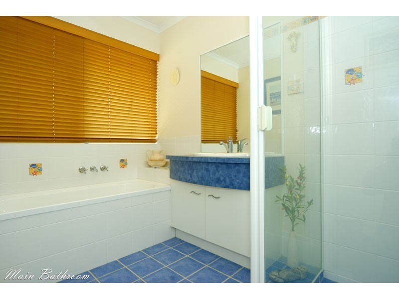 12 Torquay Road, Redland Bay QLD 4165