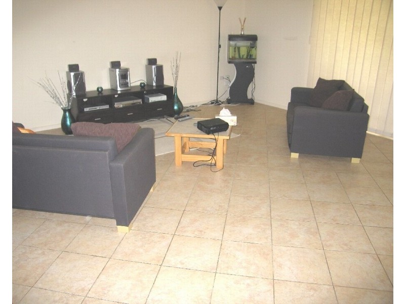 2/3 Butterfield Close, Victoria Point QLD 4165