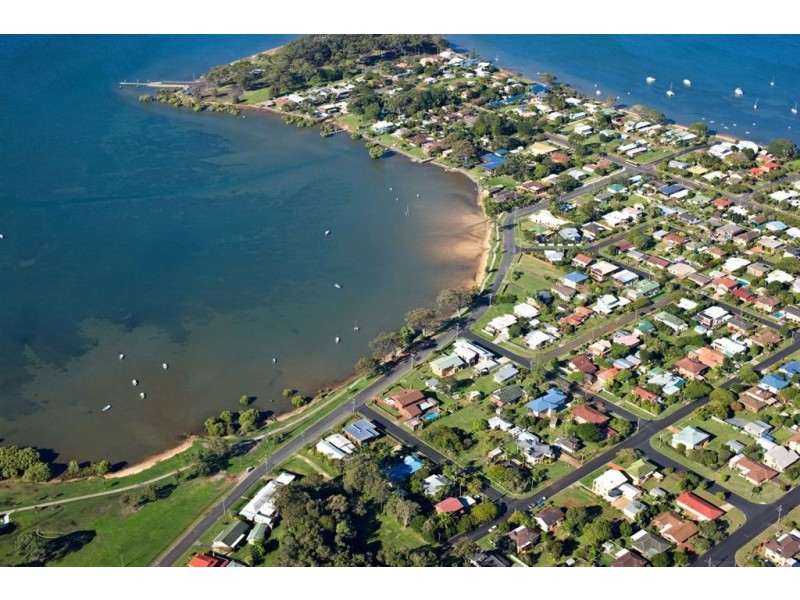 27 Wilson Esplanade, Victoria Point QLD 4165