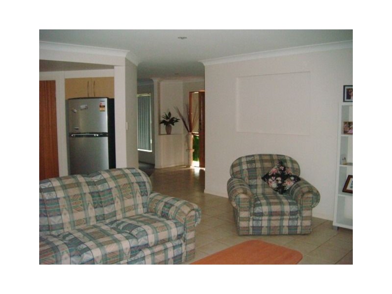 3 Garrett Place, Redland Bay QLD 4165