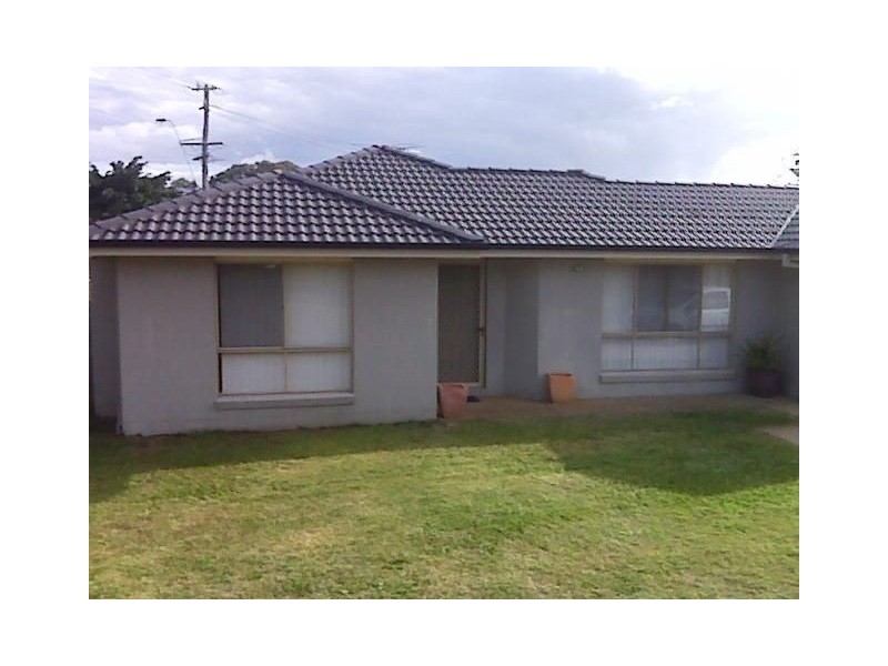 25 Spinnaker Circuit, Redland Bay QLD 4165