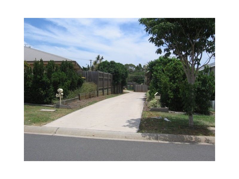 25 Spinnaker Circuit, Redland Bay QLD 4165