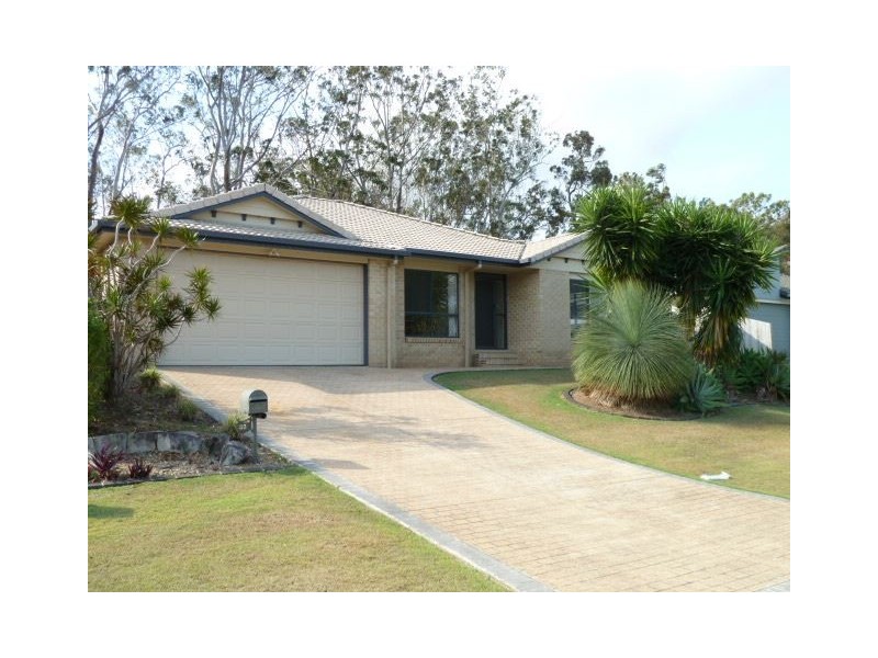 33 Emperor Drive, Redland Bay QLD 4165