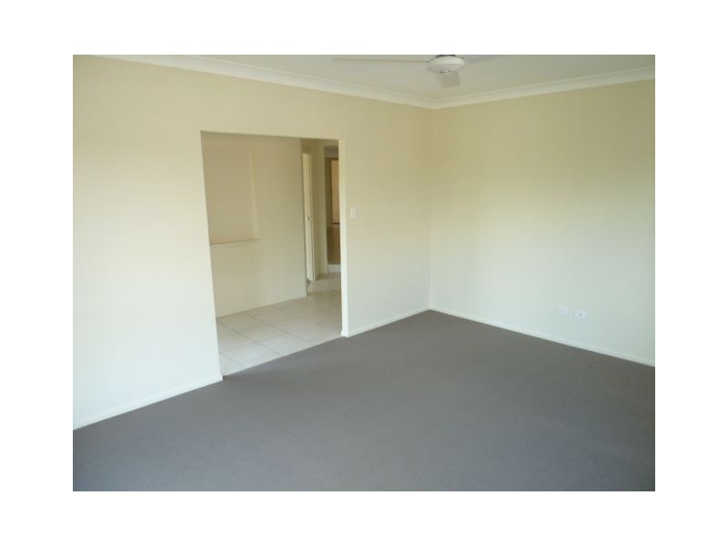 33 Emperor Drive, Redland Bay QLD 4165