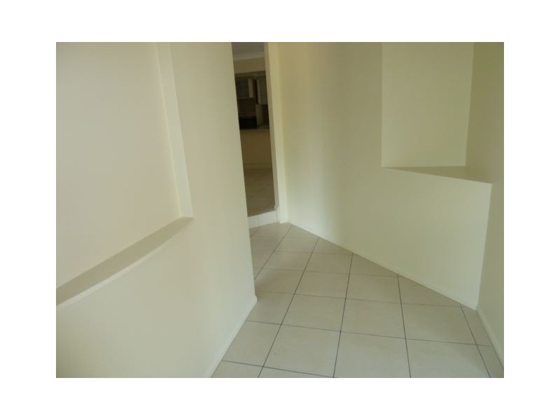 33 Emperor Drive, Redland Bay QLD 4165