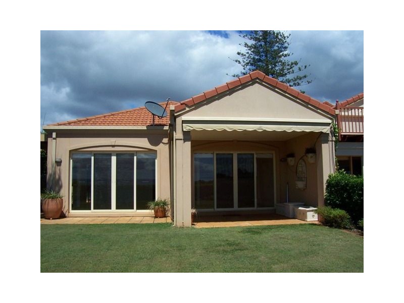 8 Gray Street, Redland Bay QLD 4165