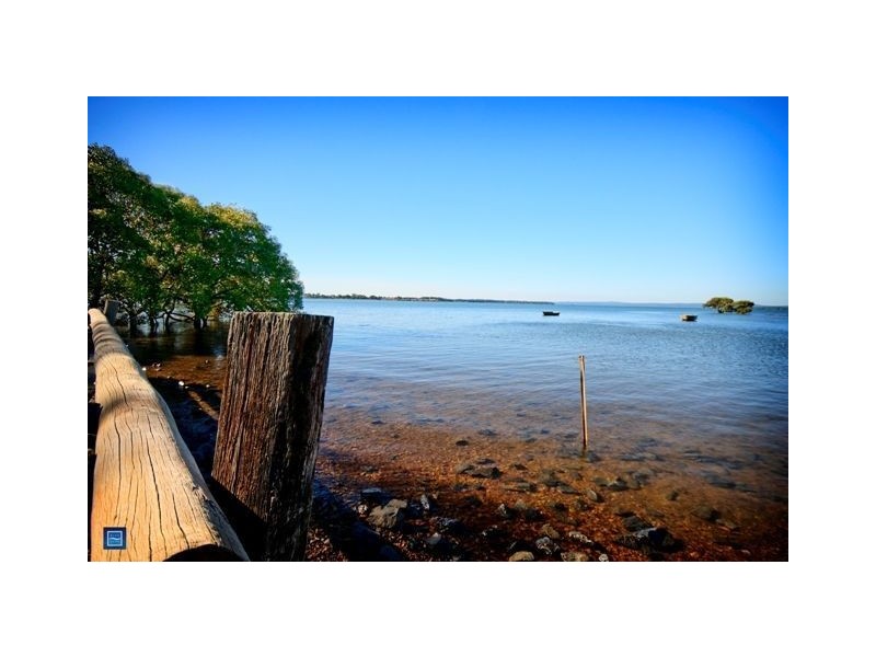 10 Gray street, Redland Bay QLD 4165