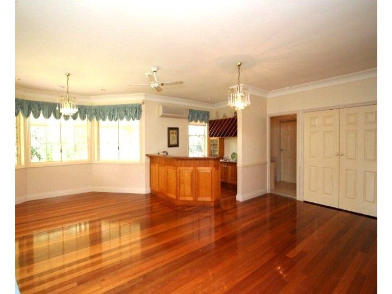 7-15 Esk Ct, Carbrook QLD 4130