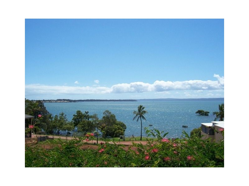 8 GRAY, Redland Bay QLD 4165