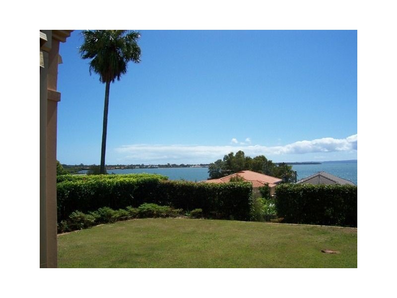 8 GRAY, Redland Bay QLD 4165