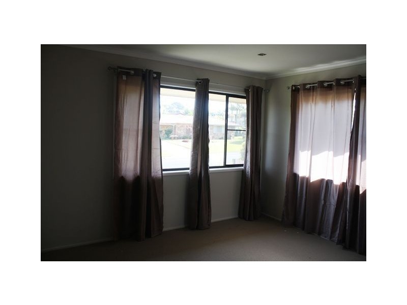 21 Wilkie Street, Redland Bay QLD 4165