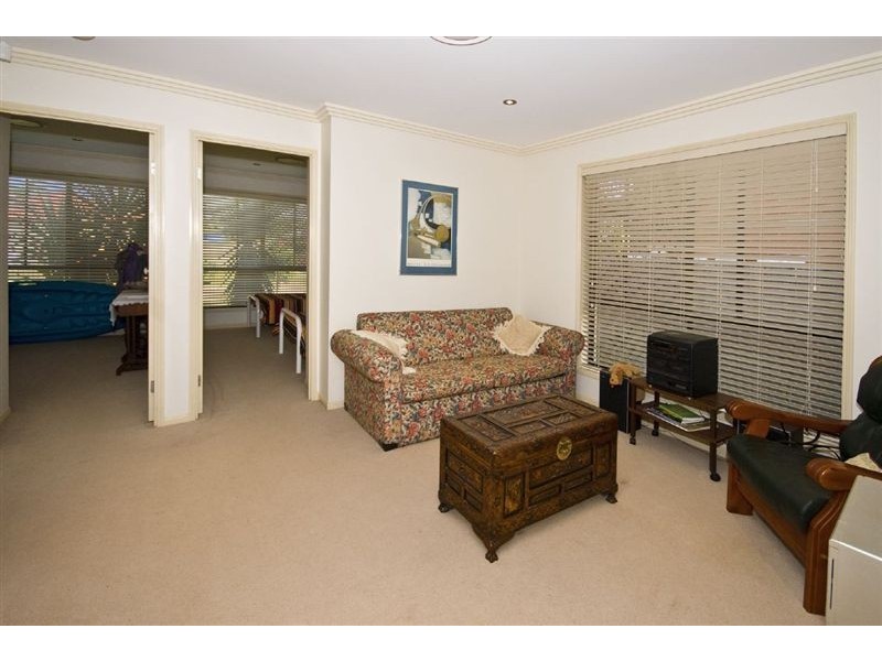 7 Kimbolton Drive, Redland Bay QLD 4165