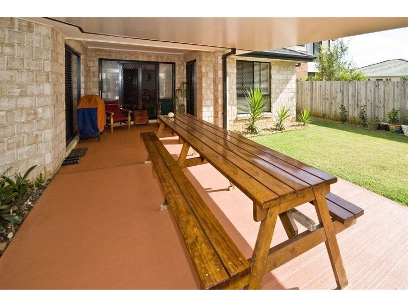 7 Kimbolton Drive, Redland Bay QLD 4165