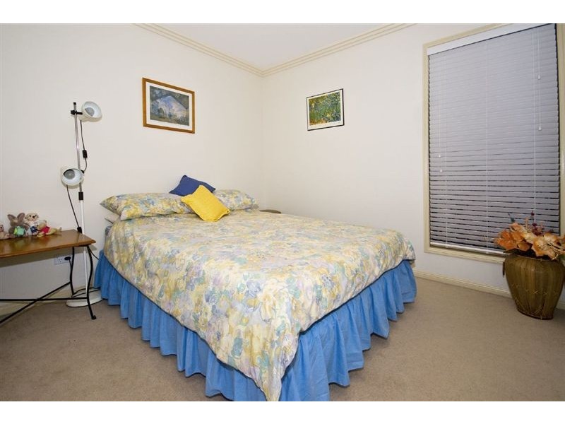 7 Kimbolton Drive, Redland Bay QLD 4165